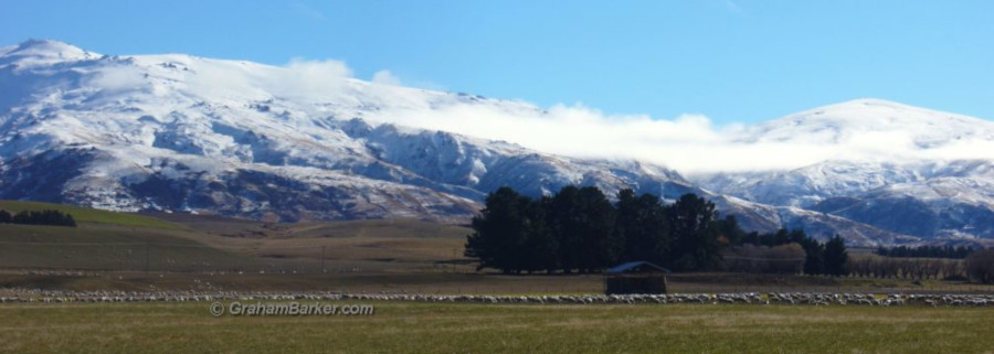 North Dunstan Mountains from Maniototo, New Zealand